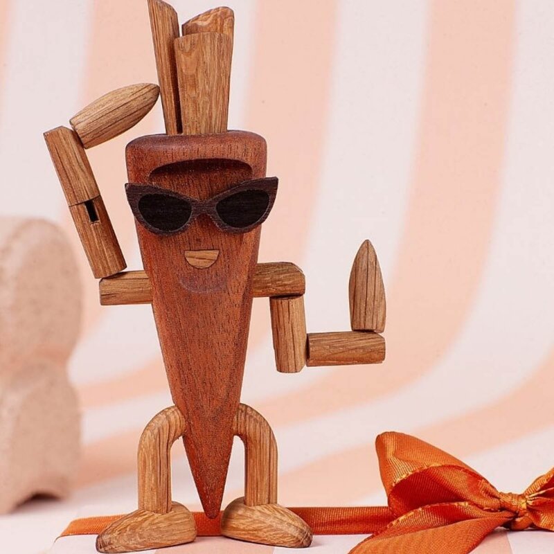 Spring Copenhagen Woodies Camille Carrot trefigur 13 cm eik