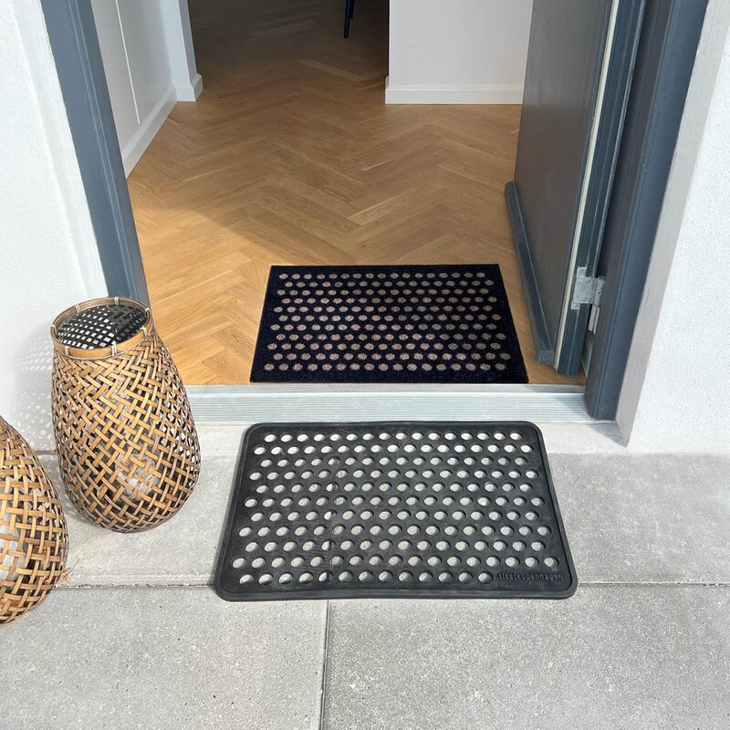 Tica Copenhagen Dot gulvmatte 40x60 cm svart/sand
