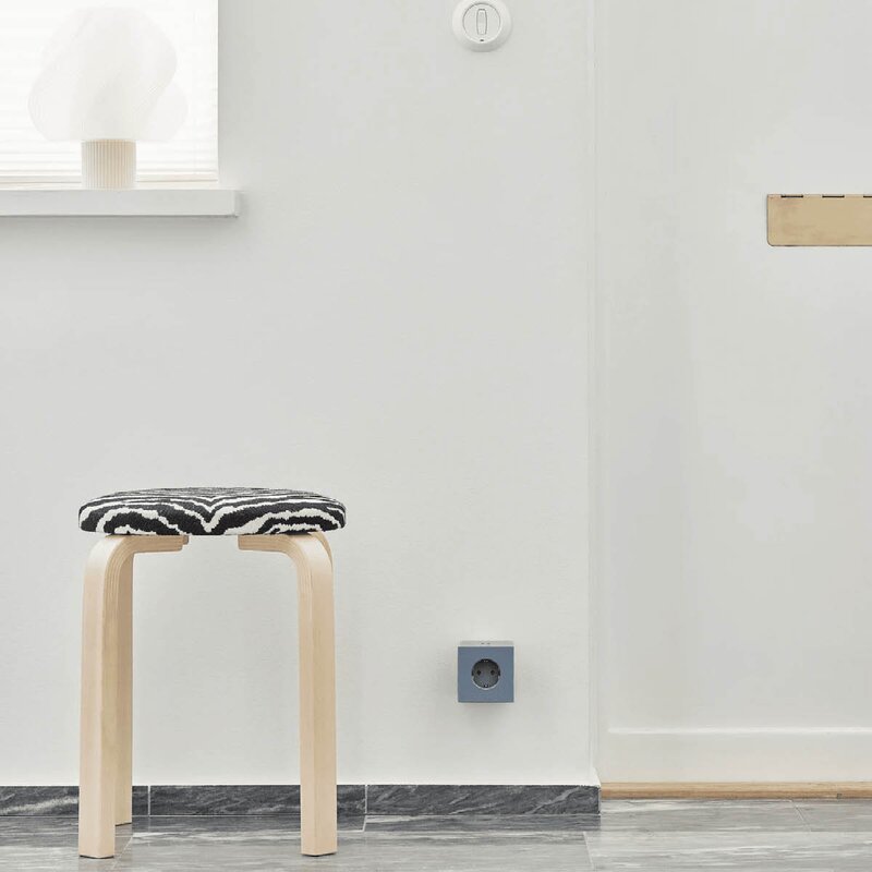 Avolt Square 2 USB-C 76x76 cm 30W Shark Blue