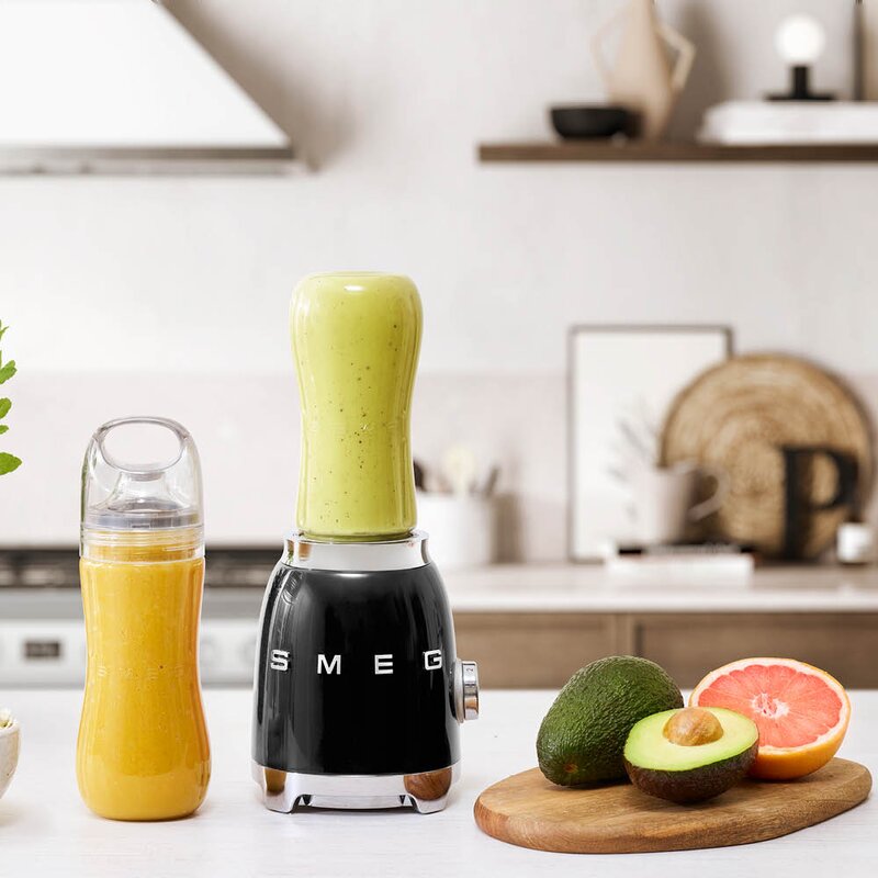 SMEG Smeg personal blender PBF00BLEU 0,6L svart