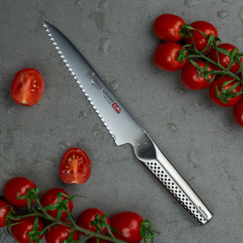 Global Ukon universalkniv bølgetannet 15 cm GUS-22