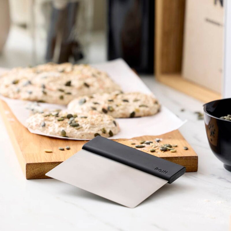 Rosti Emma deigskraper stål svart