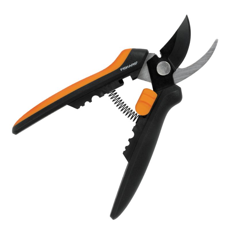 Fiskars Solid™ beskjæringssaks SP14 24 cm svart/oransje