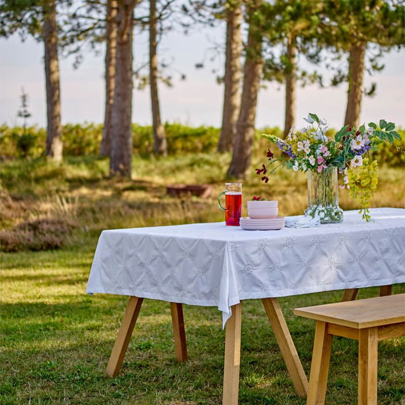 Zone Denmark Daydream duk 140x270 cm hvit