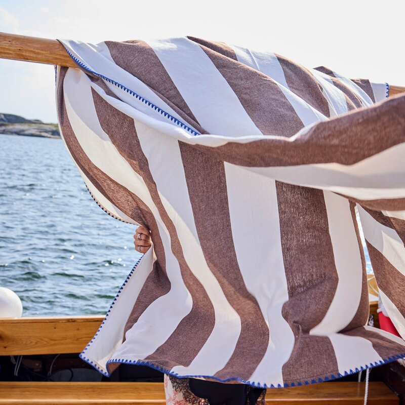 ByOn Bubba oyster duk 150x280 cm brun