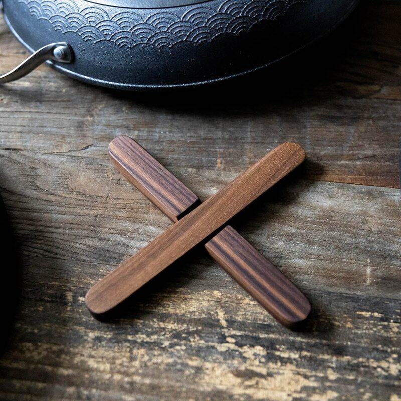 Satake Magnetisk gryteunderlag 19 cm valnøtt