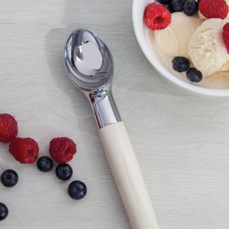 KitchenAid Core isskje 21,6 cm almond cream