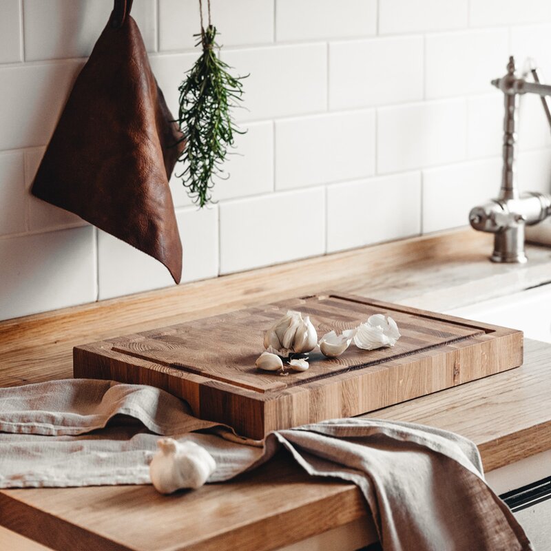 Heirol Skjærebrett med saftrenne 30x40 cm eik