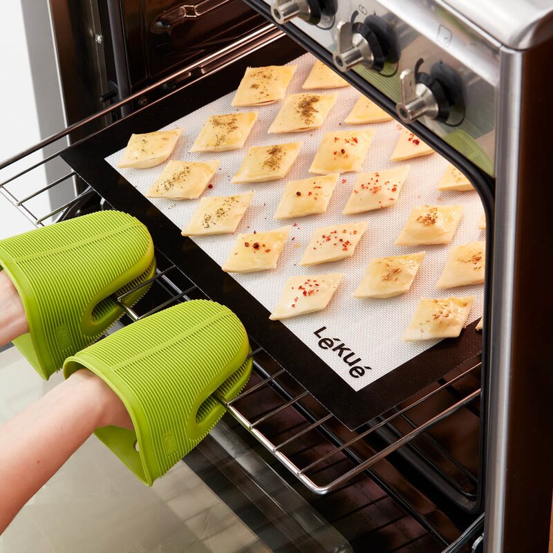 Lékué Bakeunderlag i silikon 60x40 cm klar/svart