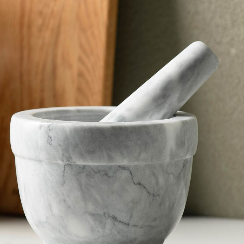Anders Petter Classic morter i marmor 11,5 cm natur/hvit