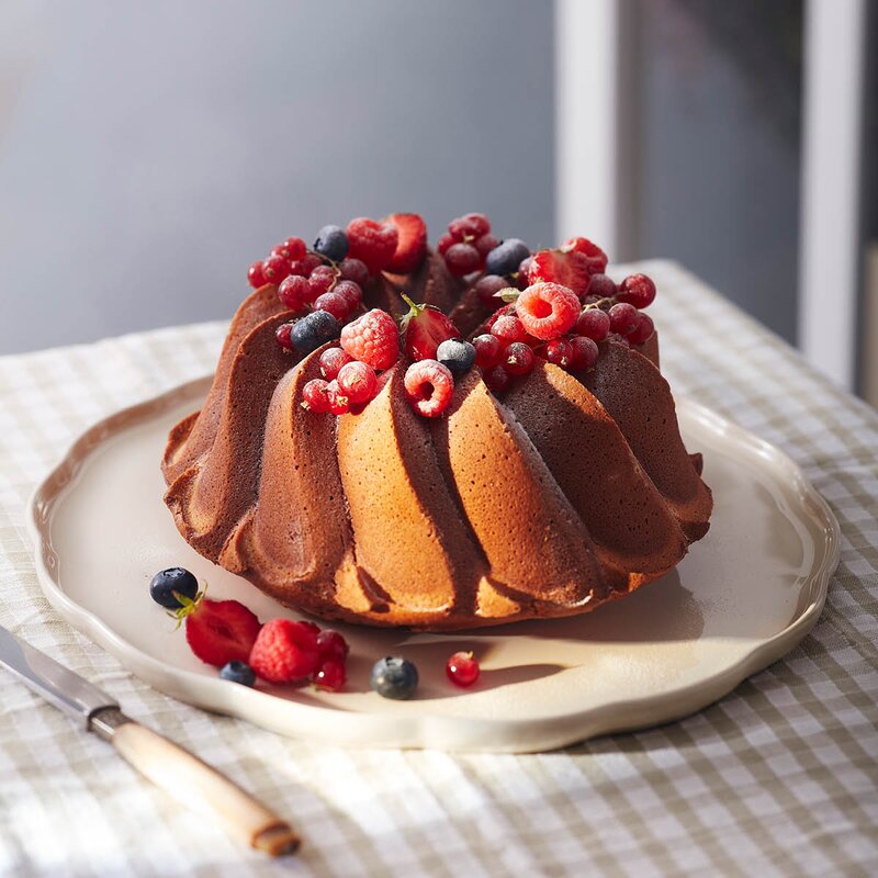 Emile Henry Madeleine serveringsfat rund 31x31 cm Cream