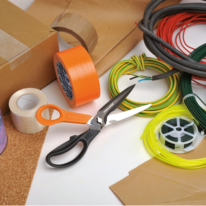 Fiskars Cuts More multisaks 23 cm