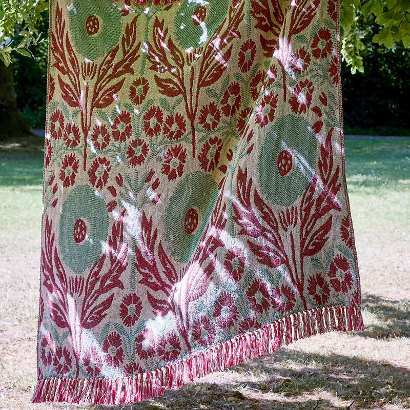 Bloomingville Jangal pledd 160x130 cm beige/rød/grønn