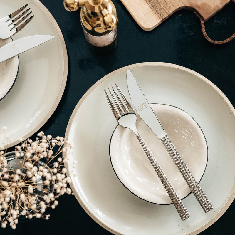 Vargen & Thor Glød bestikksett 16 deler blankt stål