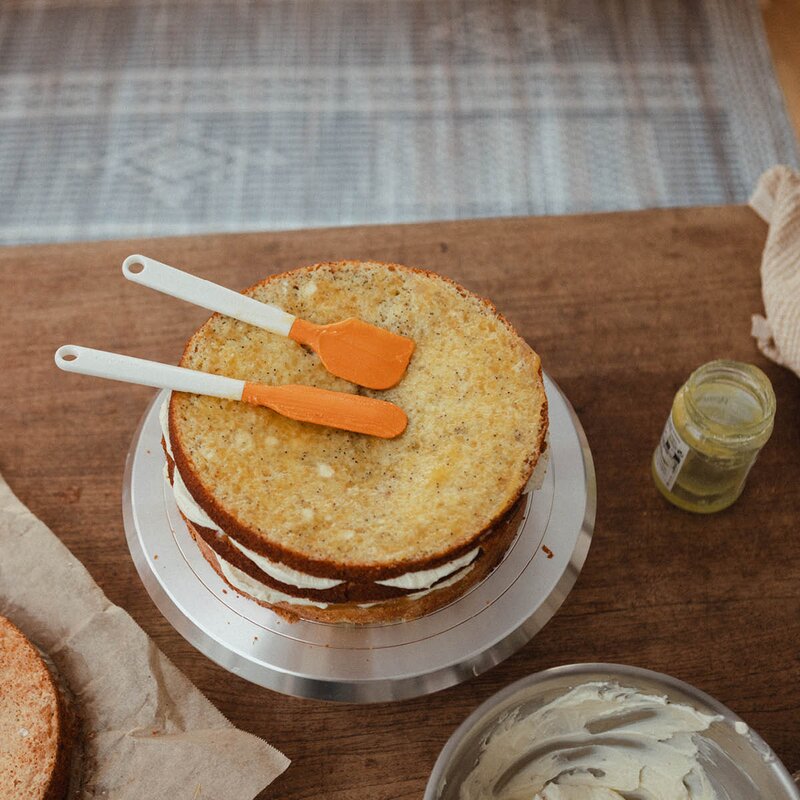 Fiskars Functional Form liten slikkepott og smørkniv hvit/oransje