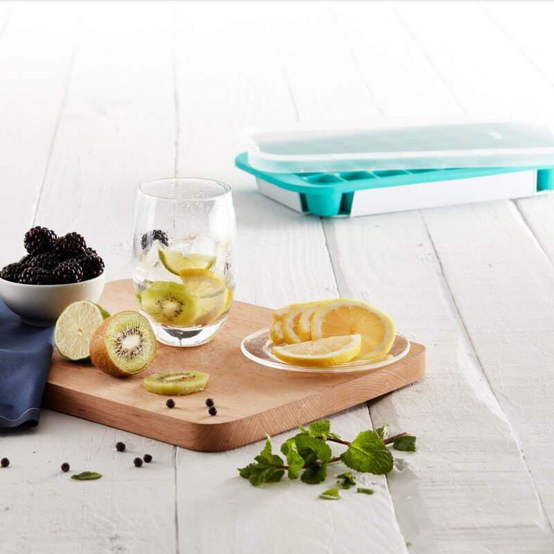 Lékué Isform med lokk for 32 isbiter turkis