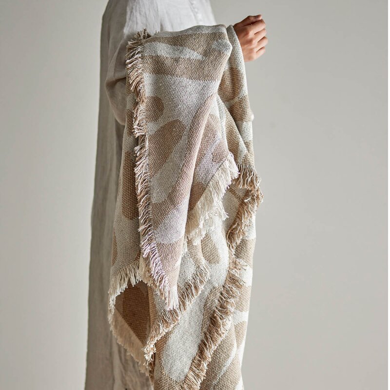 Bloomingville Pledd Alk 160x130 cm brun