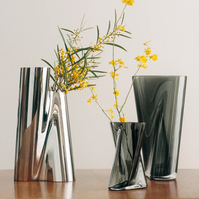 Georg Jensen Lituus vase liten 18 cm røkfarget glass