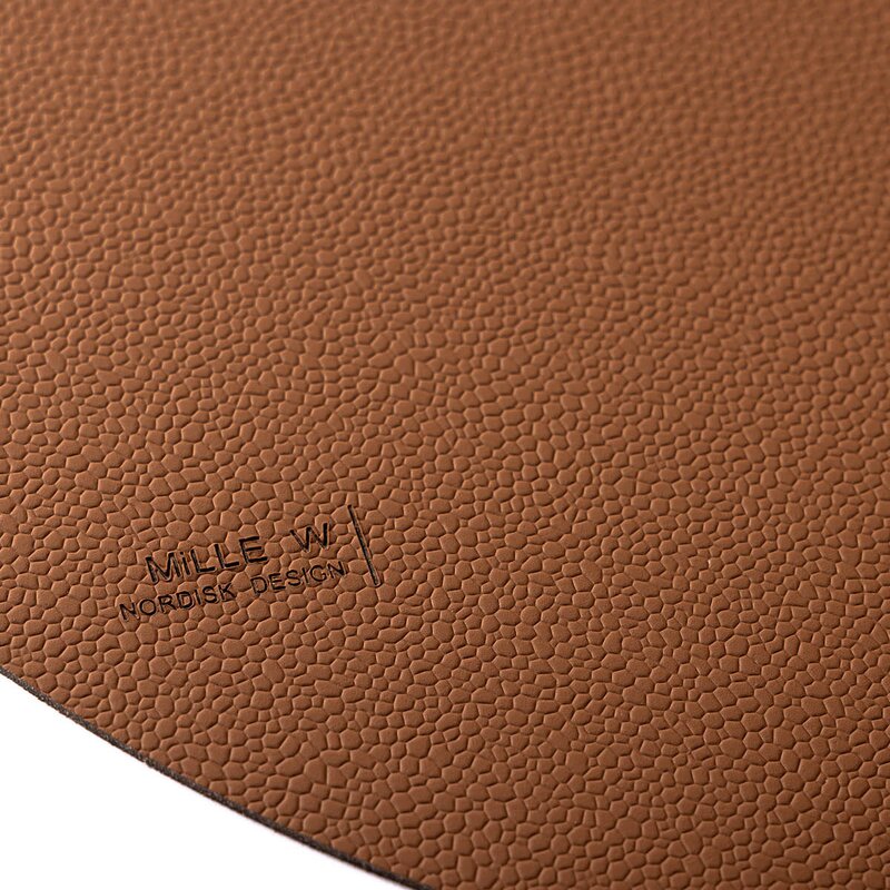 MiLLE W NORDISK DESIGN Rund bordbrikke 40 cm brun