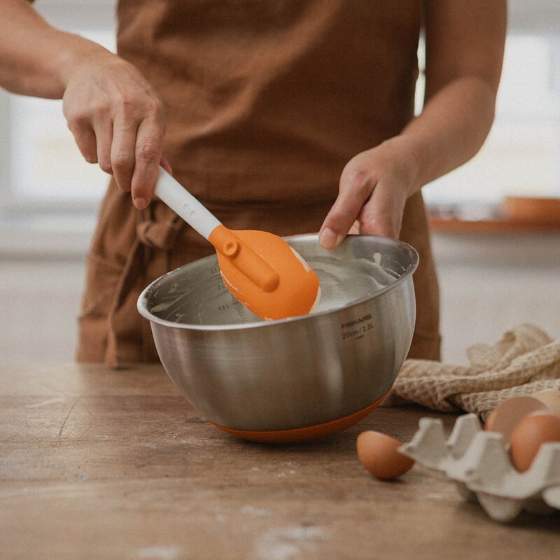 Fiskars Functional Form sleiv/slikkepott 34,4 cm hvit/oransje