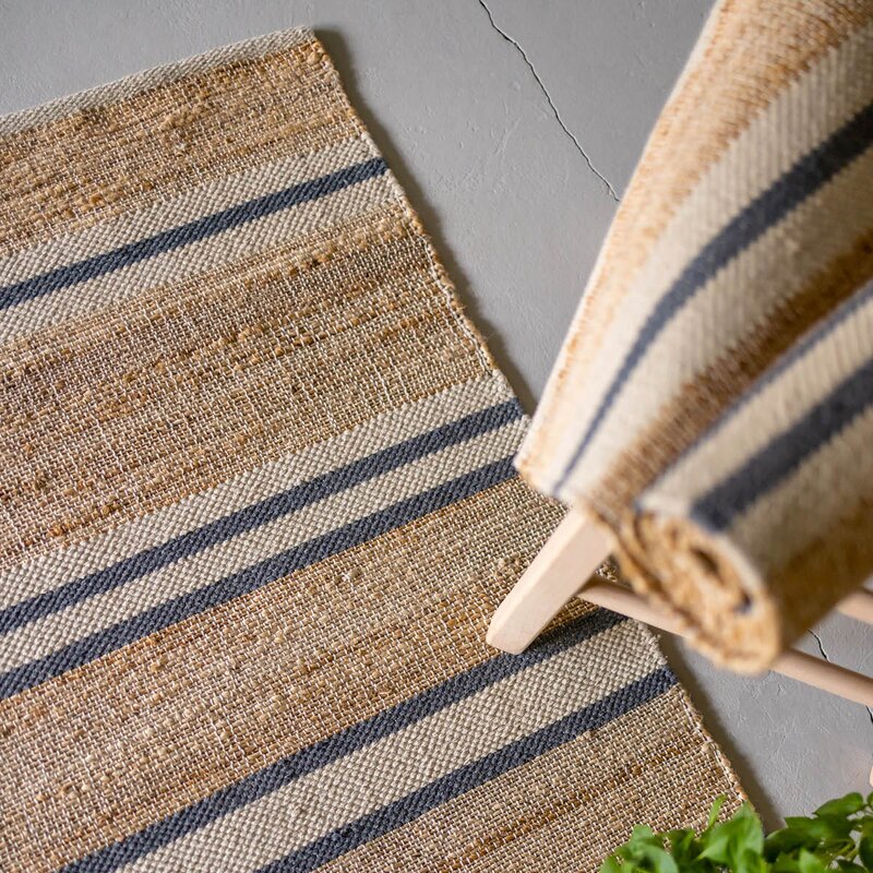 Lone Tepper Lyon jute gulvteppe 160x230 cm natur blå