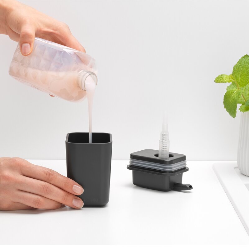 Brabantia SinkSide såpepumpe 200 ml mørk grå