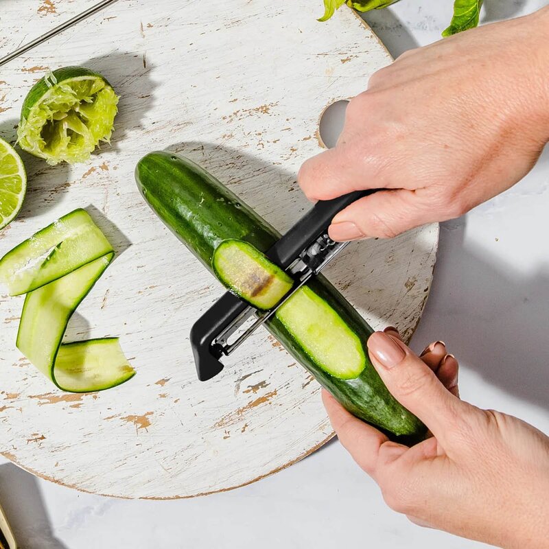 Dreamfarm Skreller med innebygd sliper 18 cm svart