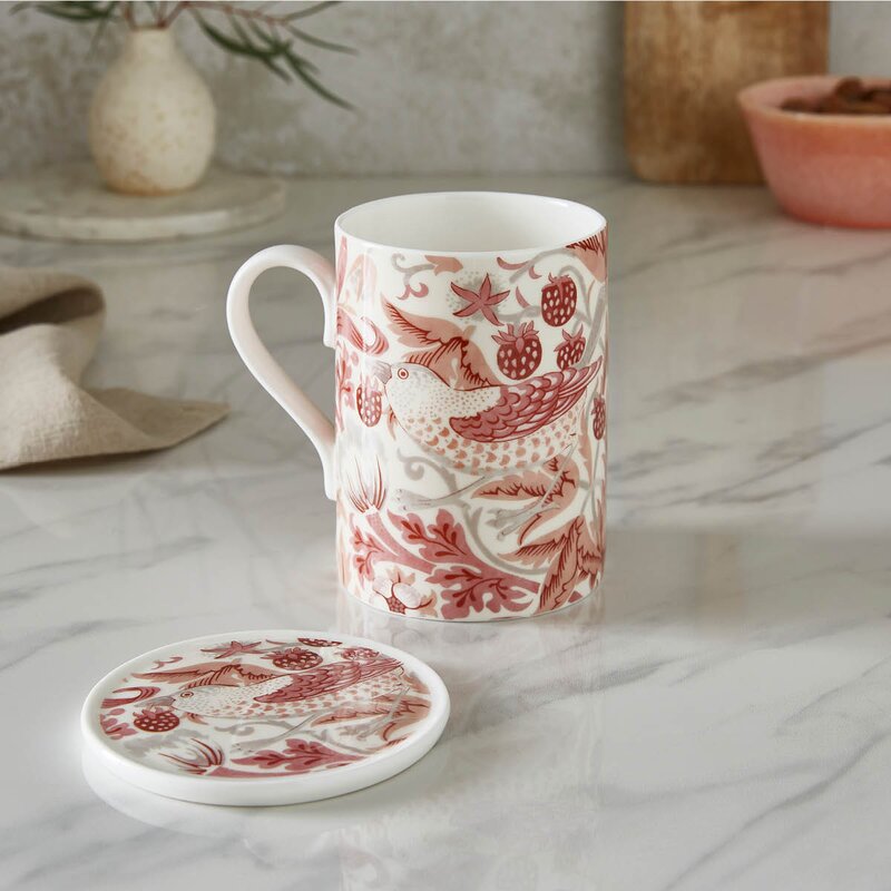 Spode Morris & Co kopp og coaster-sett Strawberry Thief Madder