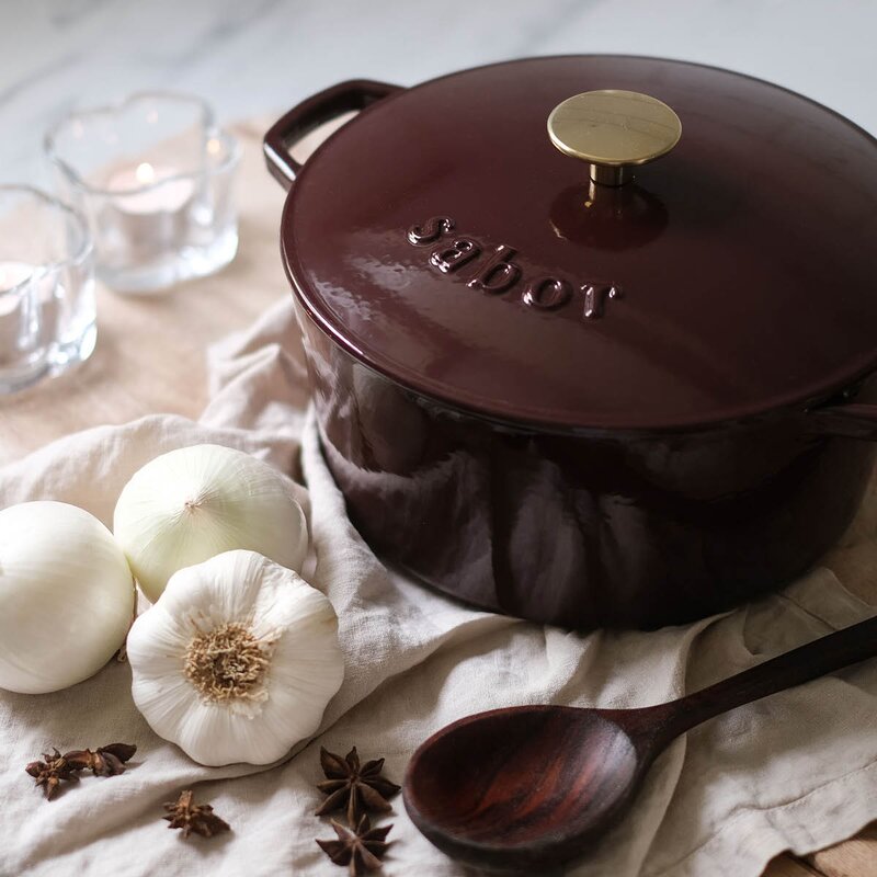 Sabor Støpejernsgryte 6,7 L zinfandel brass