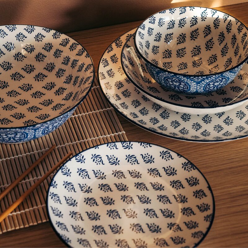 Stiernholm Sakura asjett 19 cm hvit/blå