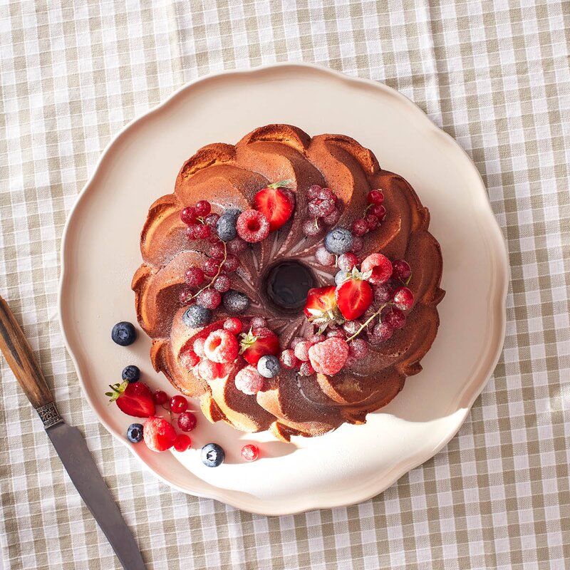 Emile Henry Madeleine serveringsfat rund 31x31 cm Cream