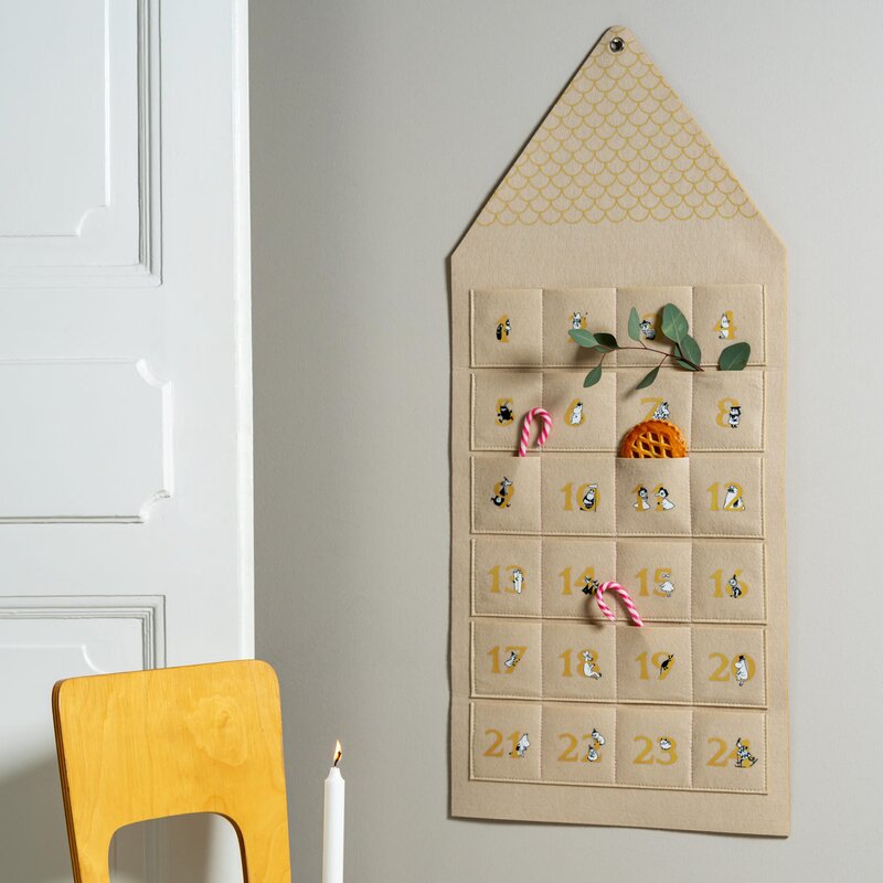 Muurla Mummi adventskalender Mummihuset beige