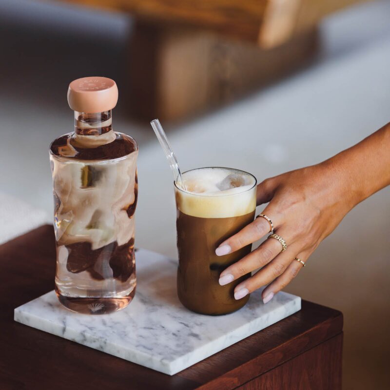 Paveau Swirl flaske medium 0,75L Glow