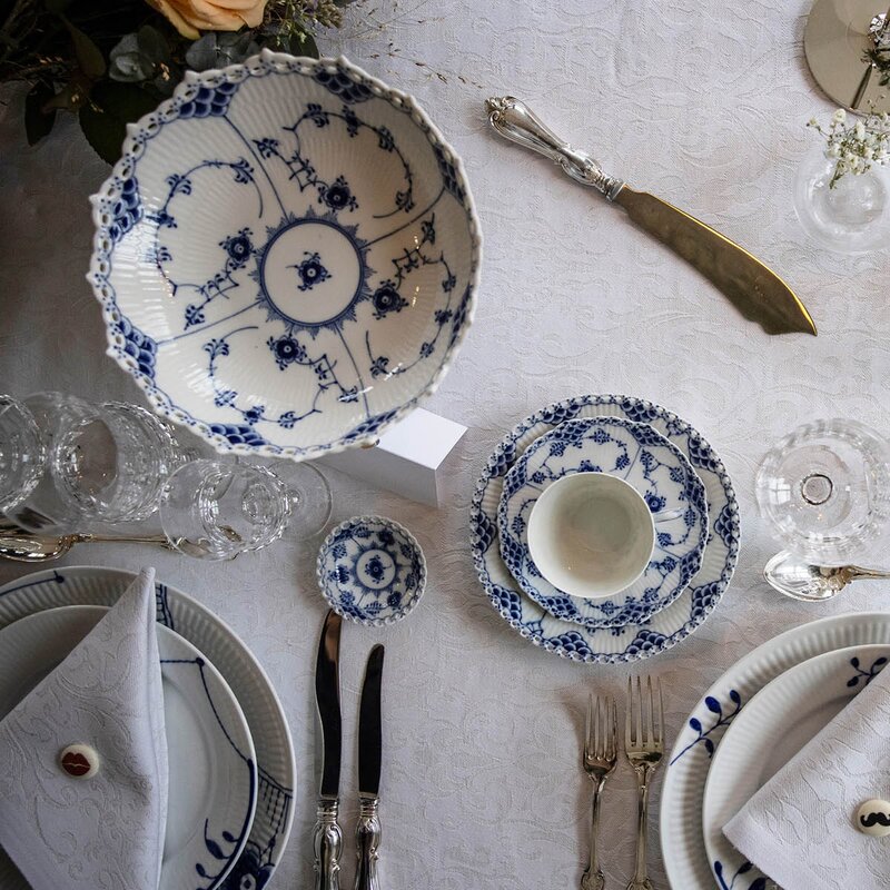 Ekelund Medaljong duk 150x250 cm lys grå