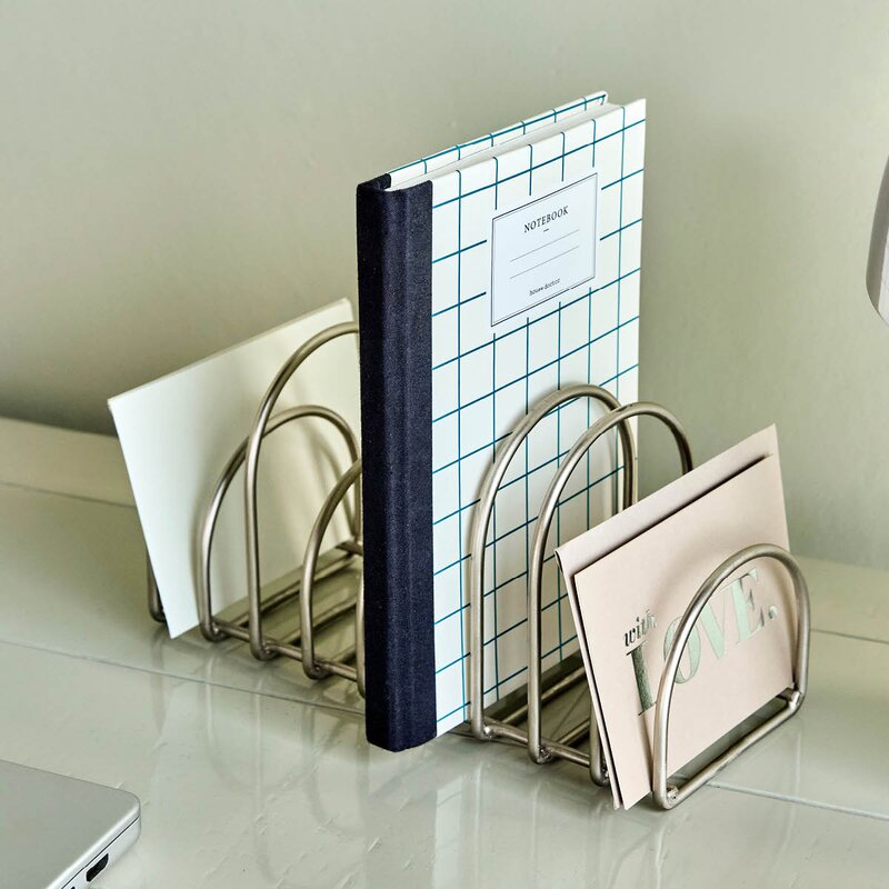 House Doctor Pampi organisator i jern 24x10x12,5 cm børstet sølv